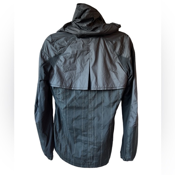 NEW Lululemon Run: Get Up And Glow Jacket *Reflective 360 - Picture 10 of 14